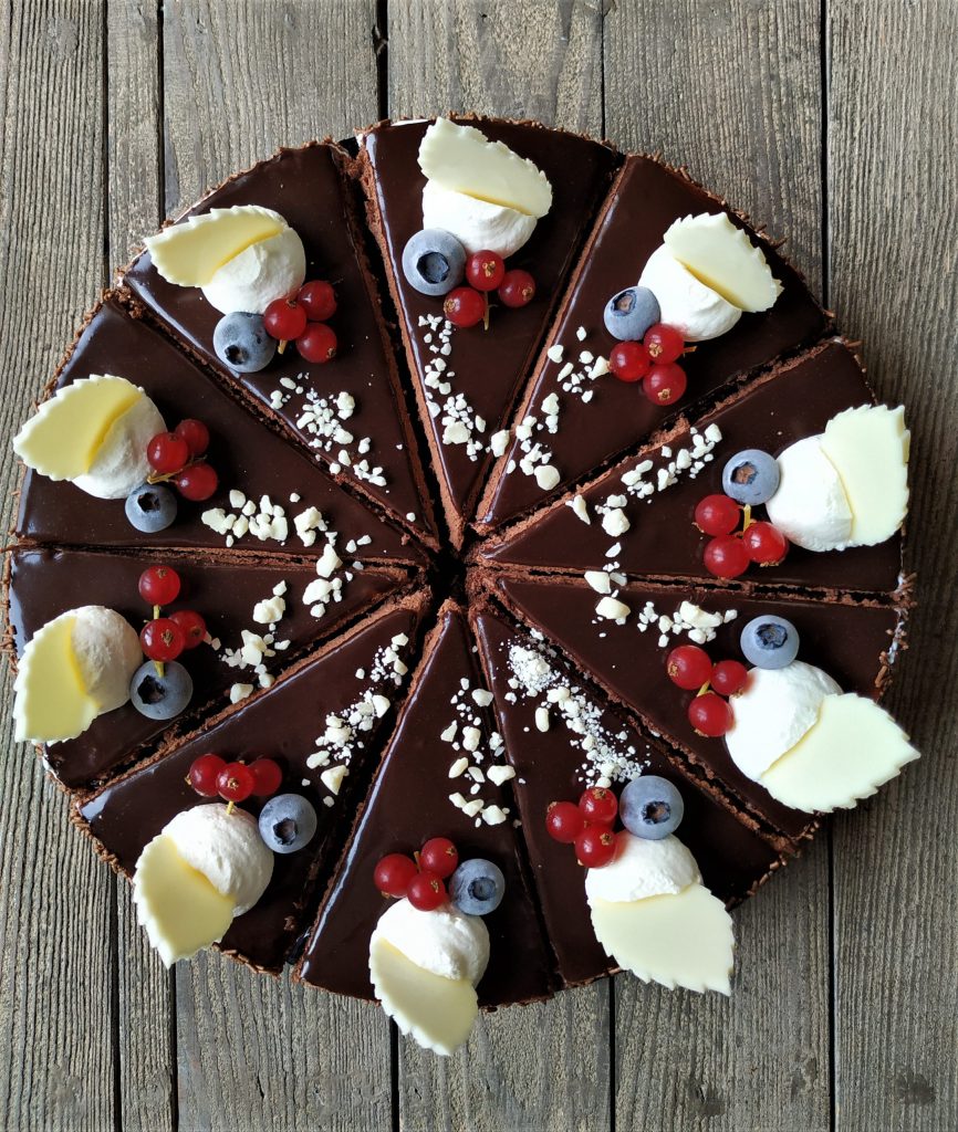 Schokoladenmousse-Torte
